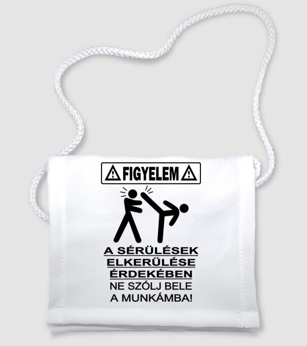 minta fehér pólón