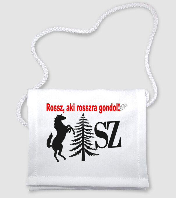  minta fehér pólón