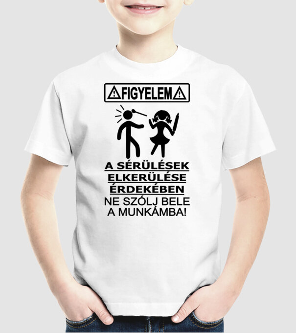  minta fehér pólón