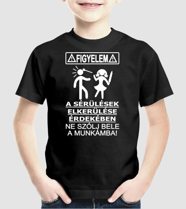  minta fekete pólón
