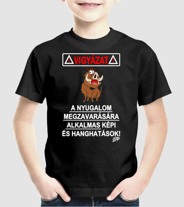  minta fekete pólón