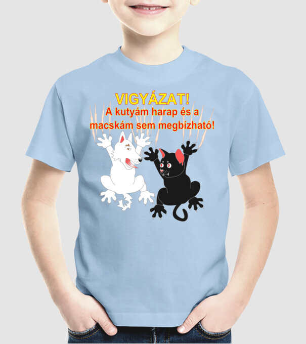 minta világoskék pólón