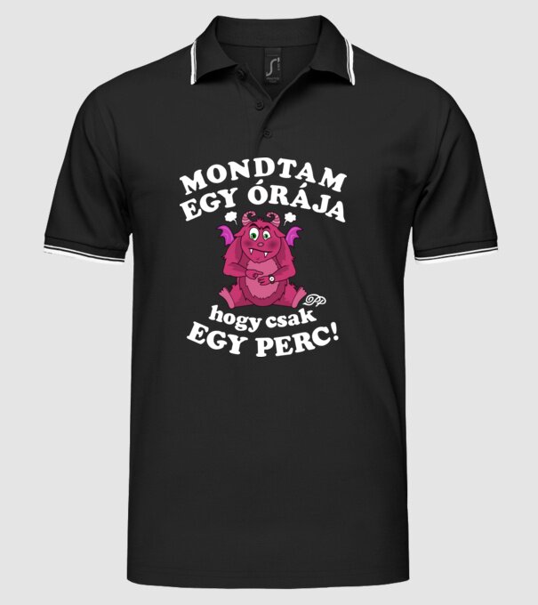  minta fekete pólón