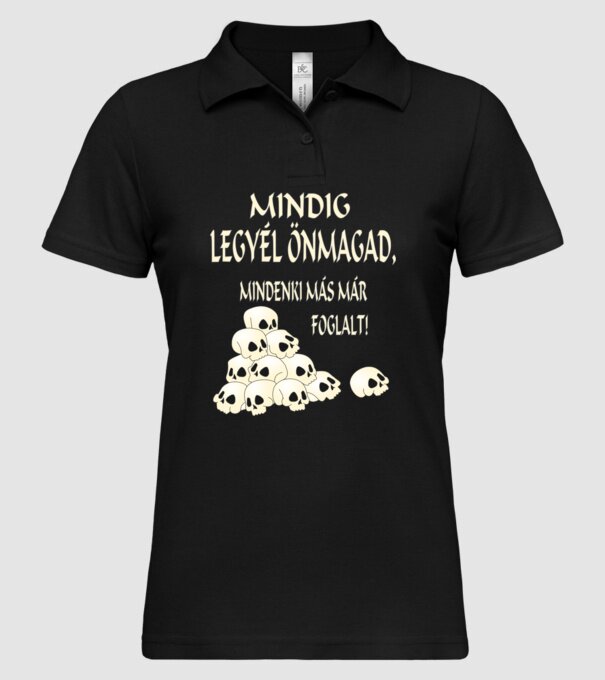  minta fekete pólón