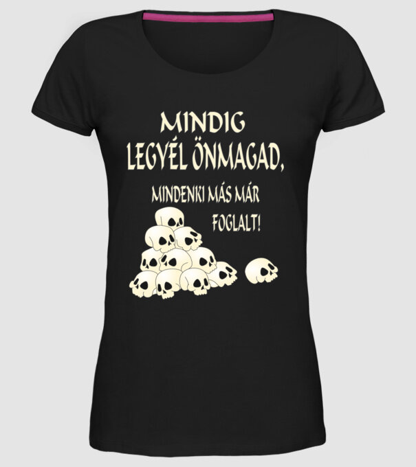  minta fekete pólón