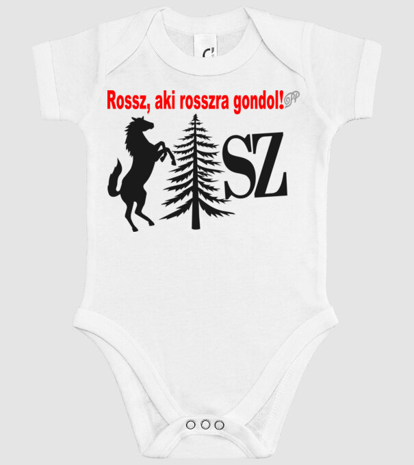 minta fehér pólón