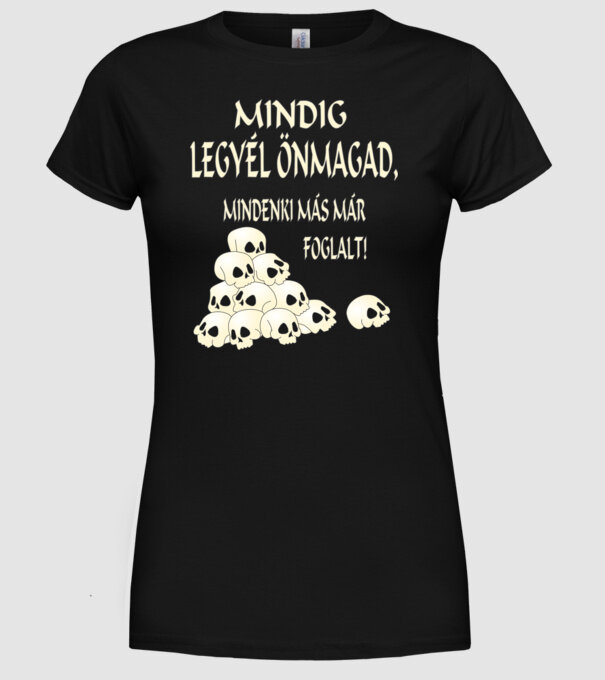  minta fekete pólón