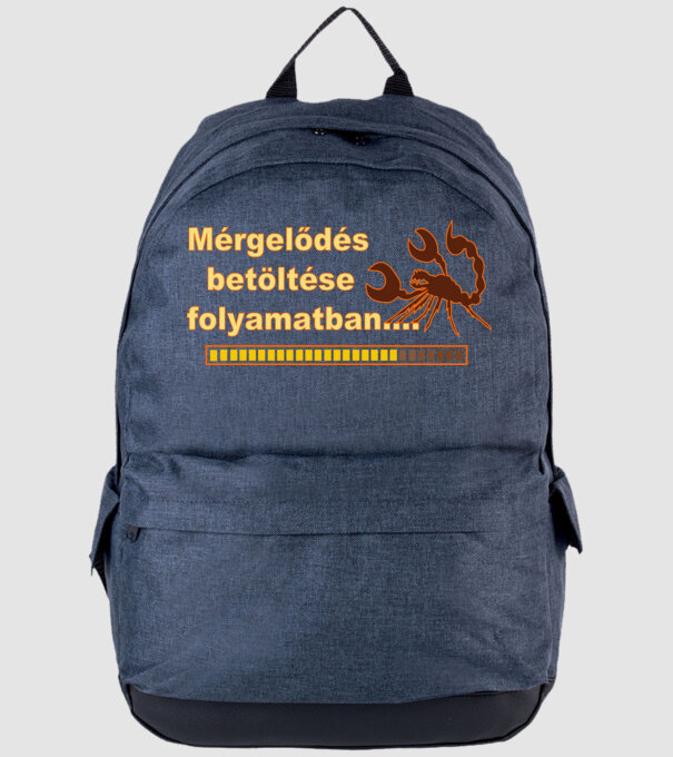  minta farmerkék pólón