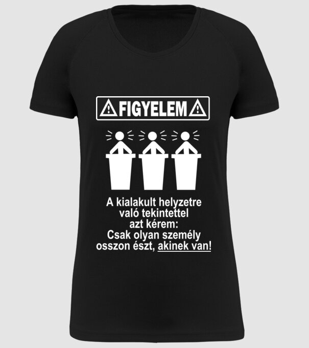  minta fekete pólón