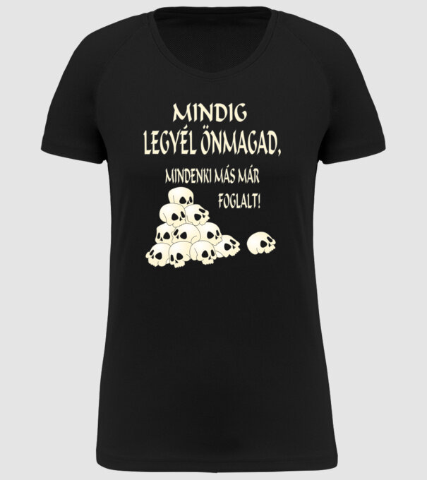  minta fekete pólón