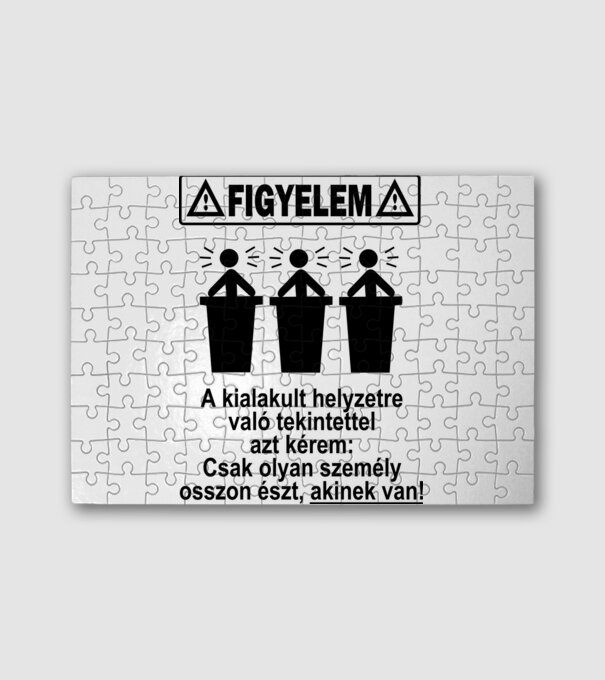  minta fehér pólón