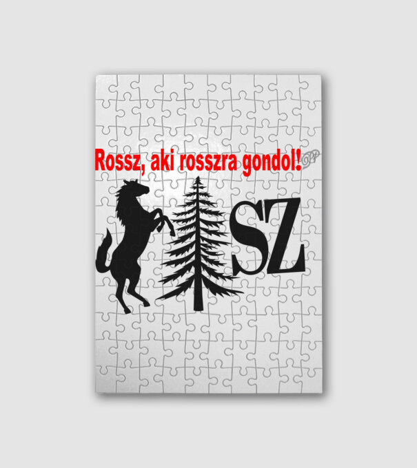  minta fehér pólón