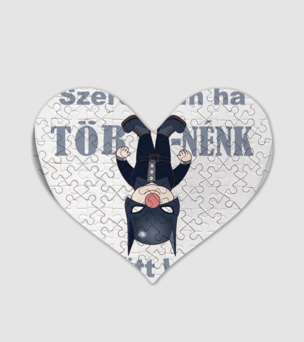  minta fehér pólón