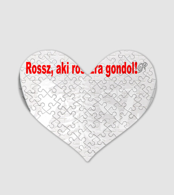  minta fehér pólón