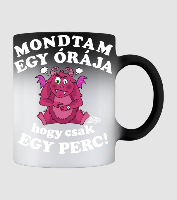  minta fekete pólón